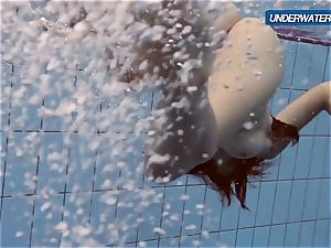unexperienced Lastova continues her swim